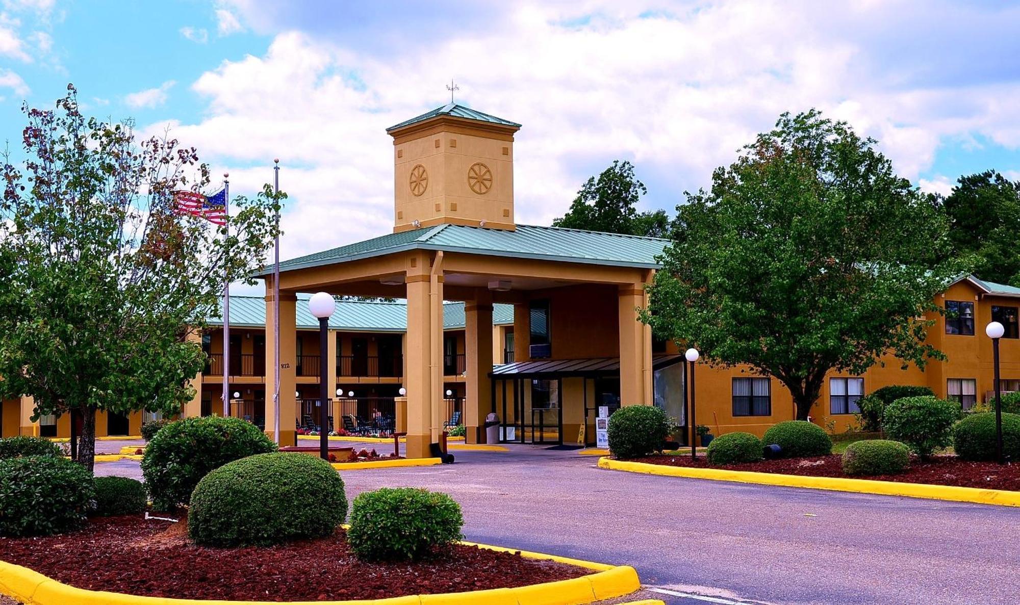 Executive Inn Opp Exterior photo